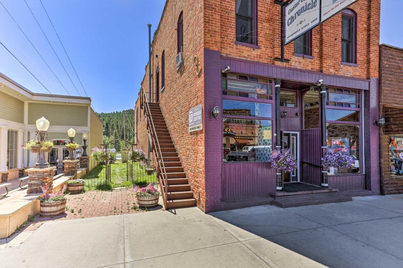 Custer Apt In Heart Of Town Shop, Dine, Hike エクステリア 写真