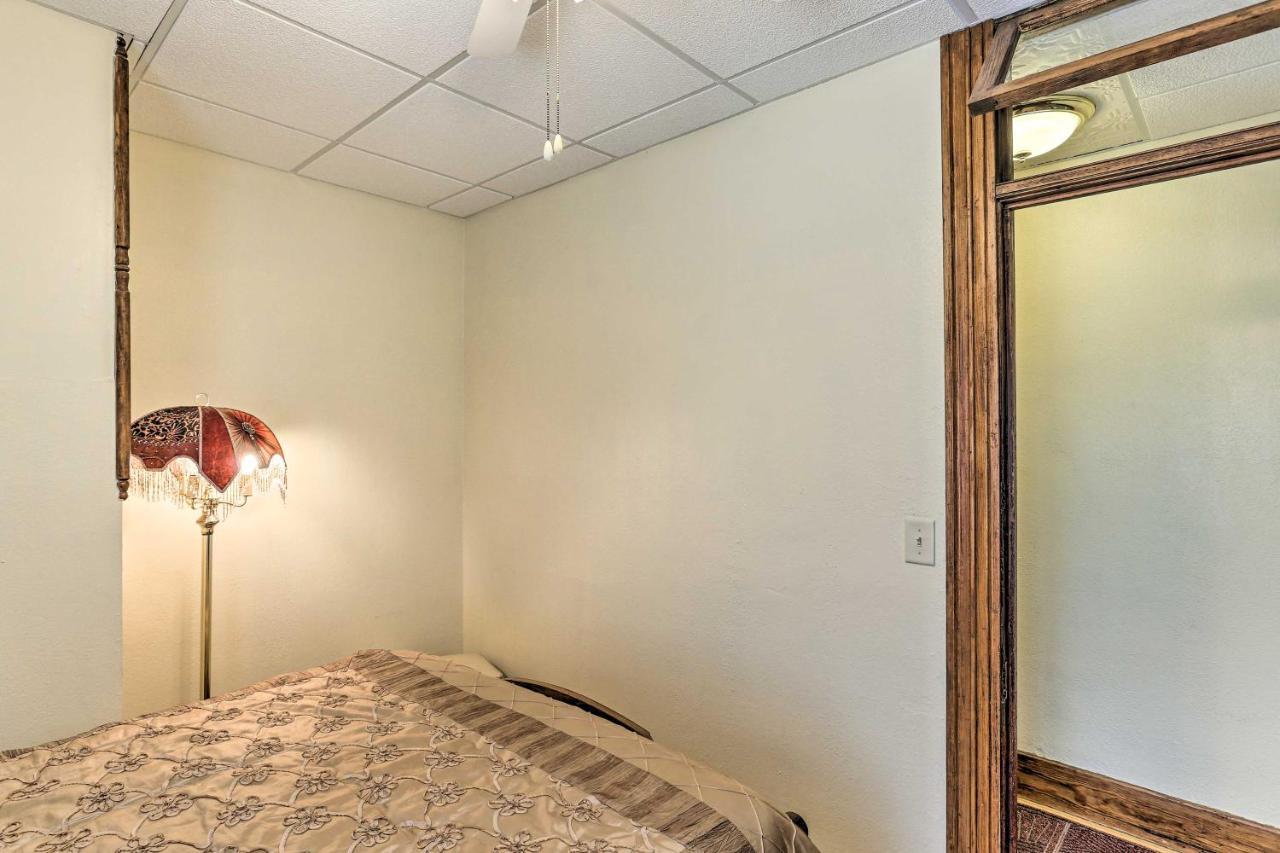Custer Apt In Heart Of Town Shop, Dine, Hike エクステリア 写真