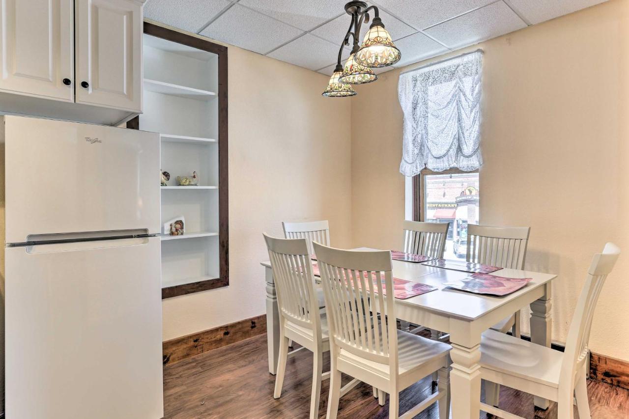 Custer Apt In Heart Of Town Shop, Dine, Hike エクステリア 写真